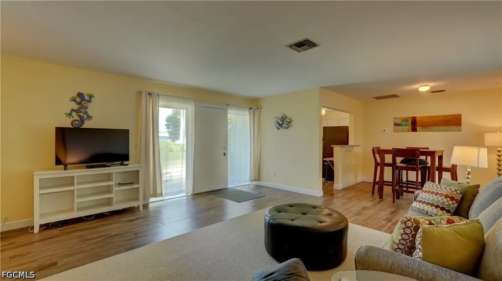 5249 Sunnybrook Court Cape Coral FL 33904