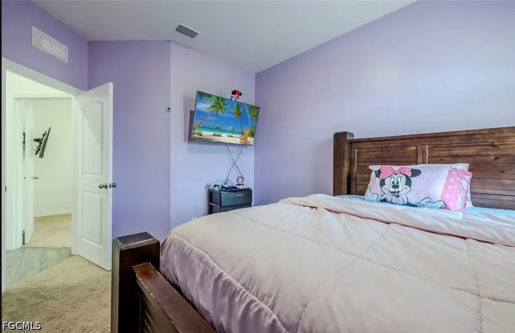 2902 NW 10th Terrace Cape Coral FL 33993