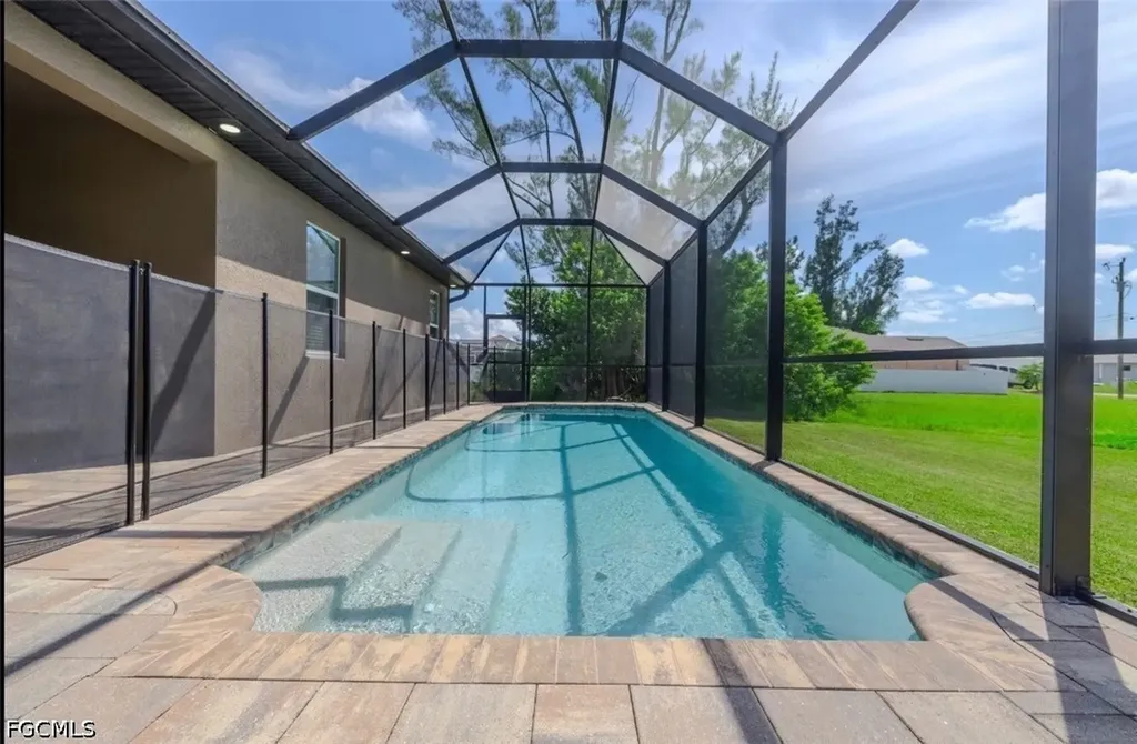 2902 NW 10th Terrace Cape Coral FL 33993