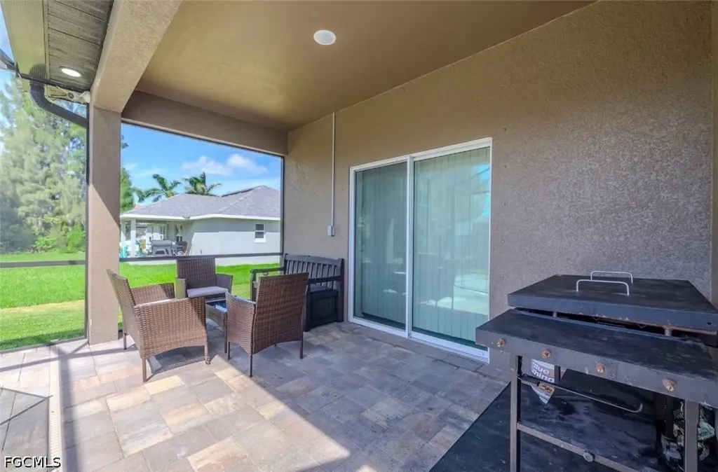 2902 NW 10th Terrace Cape Coral FL 33993