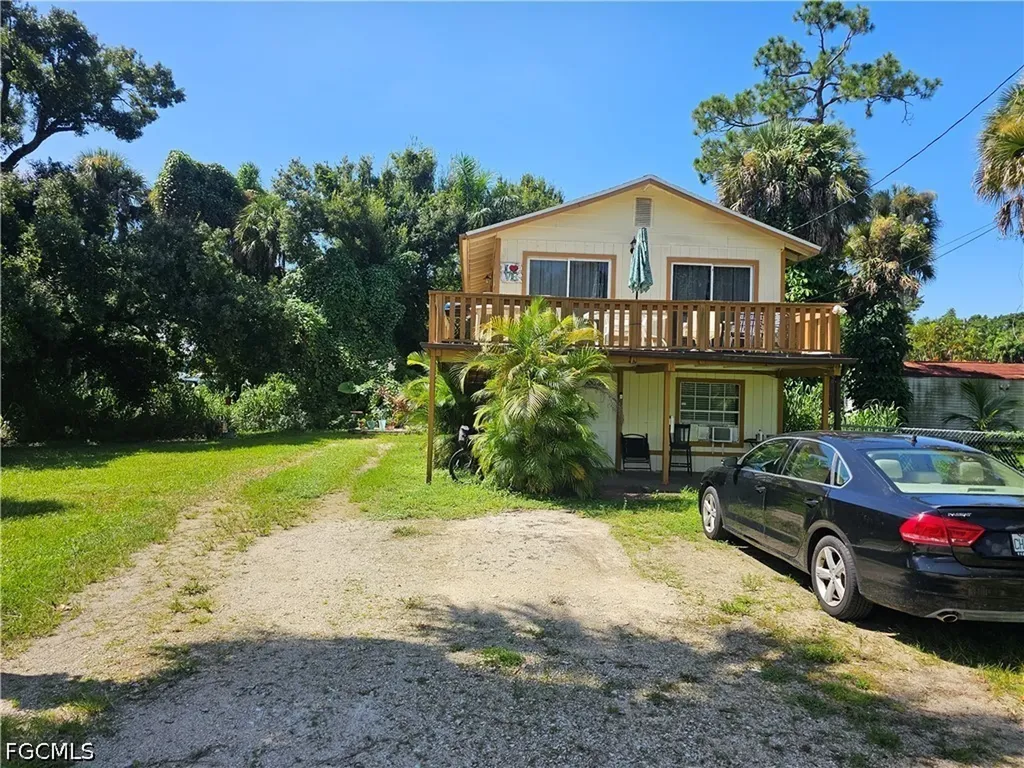 549 San Bernardino Street North Fort Myers FL 33903
