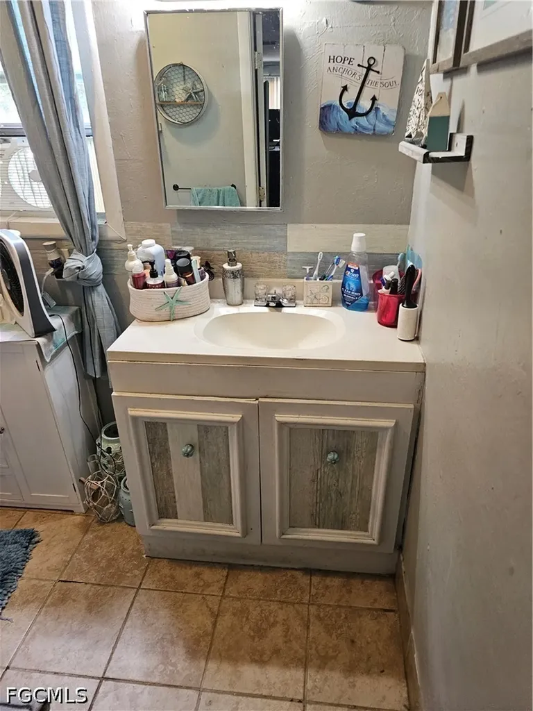 549 San Bernardino Street North Fort Myers FL 33903