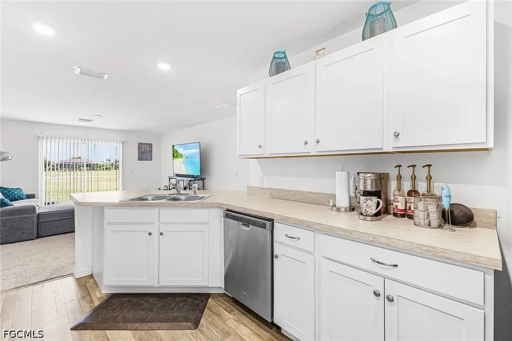 127 NW 10th Terrace Cape Coral FL 33993