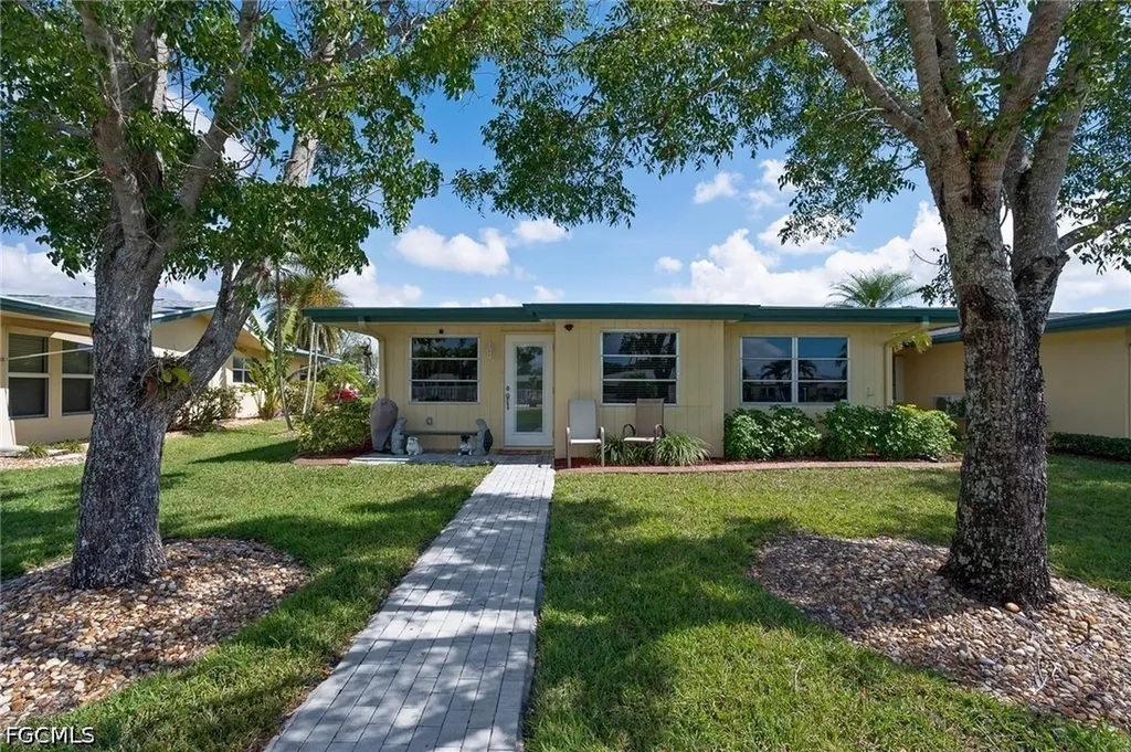 5560 Westwind Lane Fort Myers FL 33919
