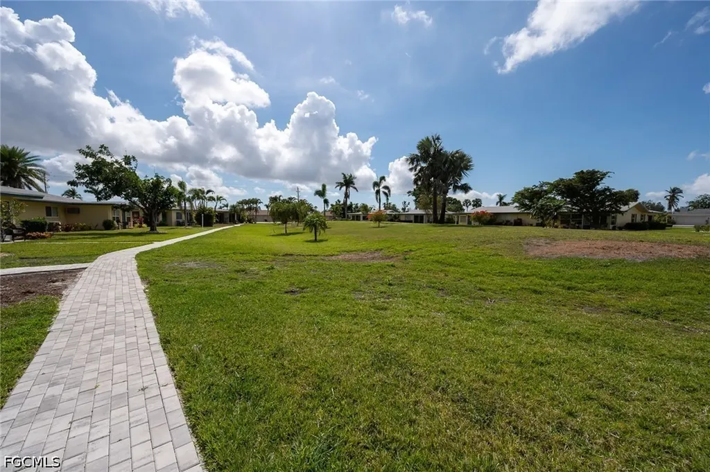 5560 Westwind Lane Fort Myers FL 33919