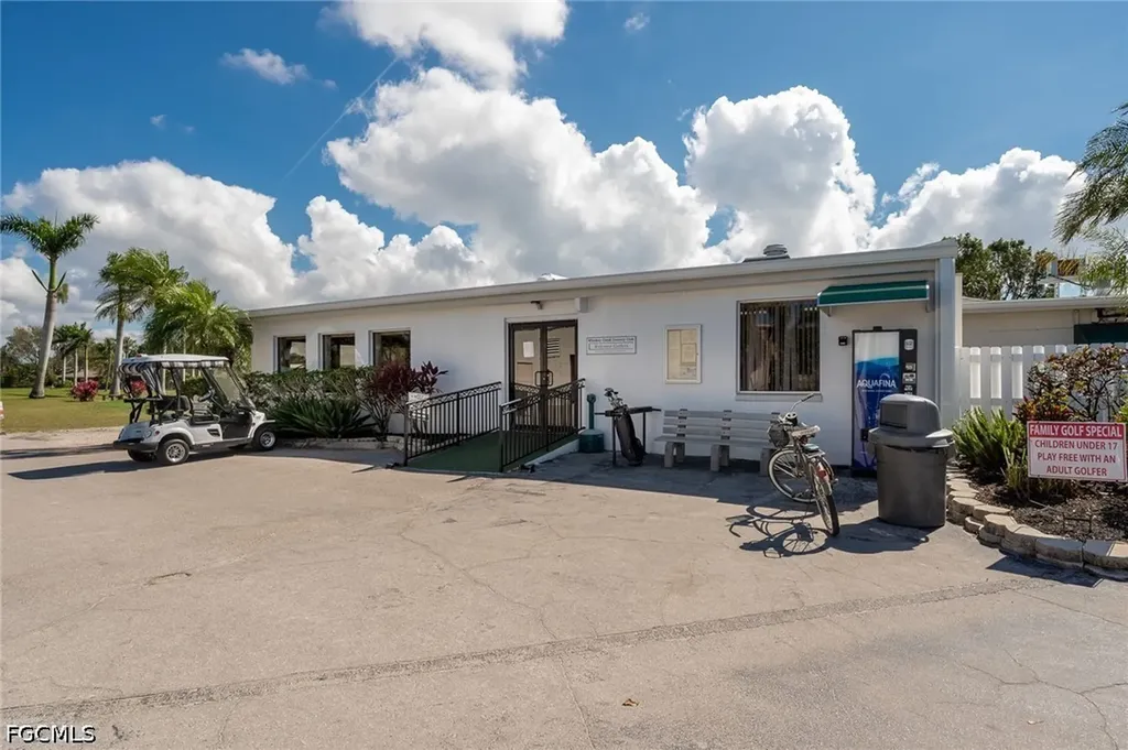 5560 Westwind Lane Fort Myers FL 33919