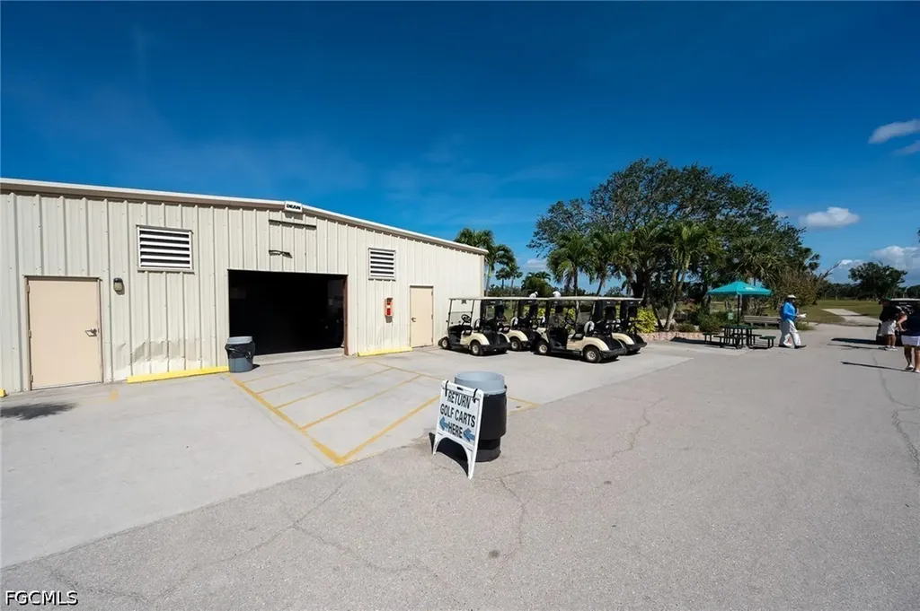 5560 Westwind Lane Fort Myers FL 33919