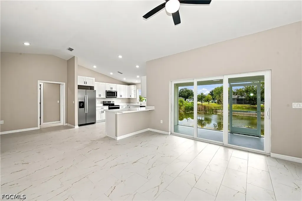 1718 NE 13th Place Cape Coral FL 33909