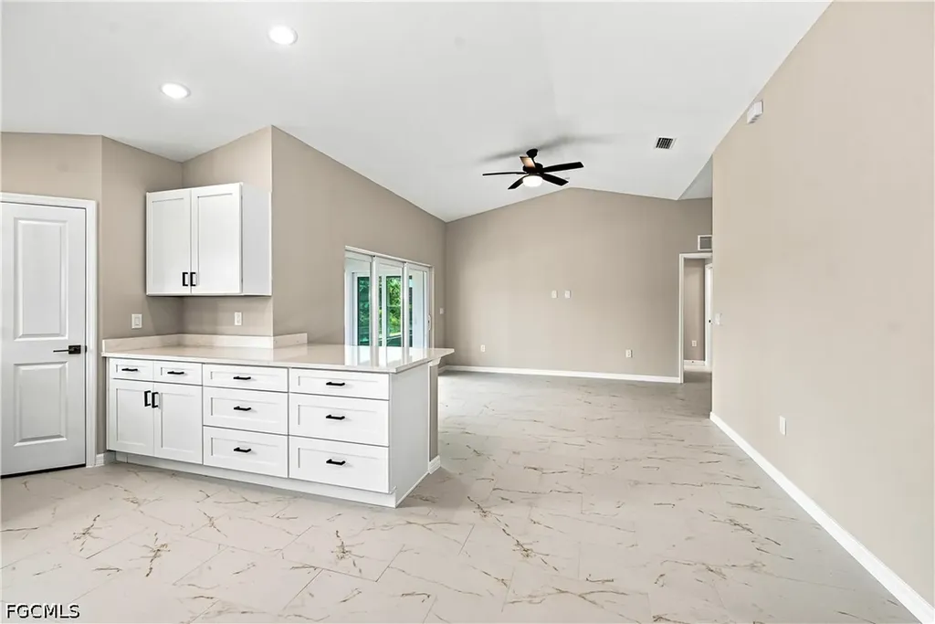 1718 NE 13th Place Cape Coral FL 33909