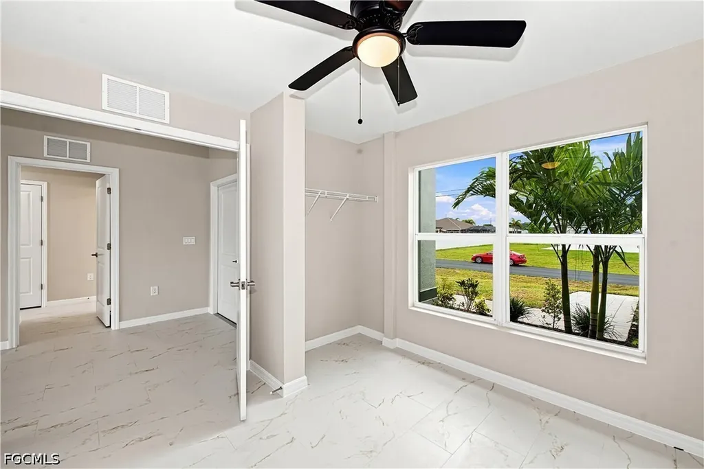 1718 NE 13th Place Cape Coral FL 33909