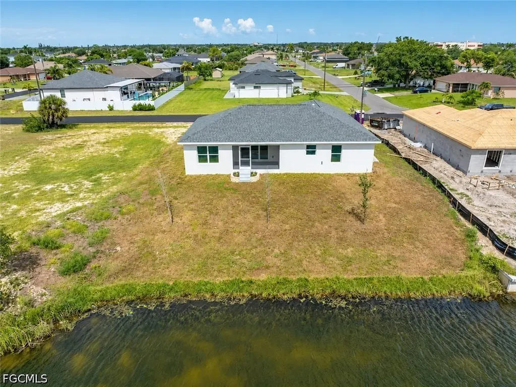 1718 NE 13th Place Cape Coral FL 33909