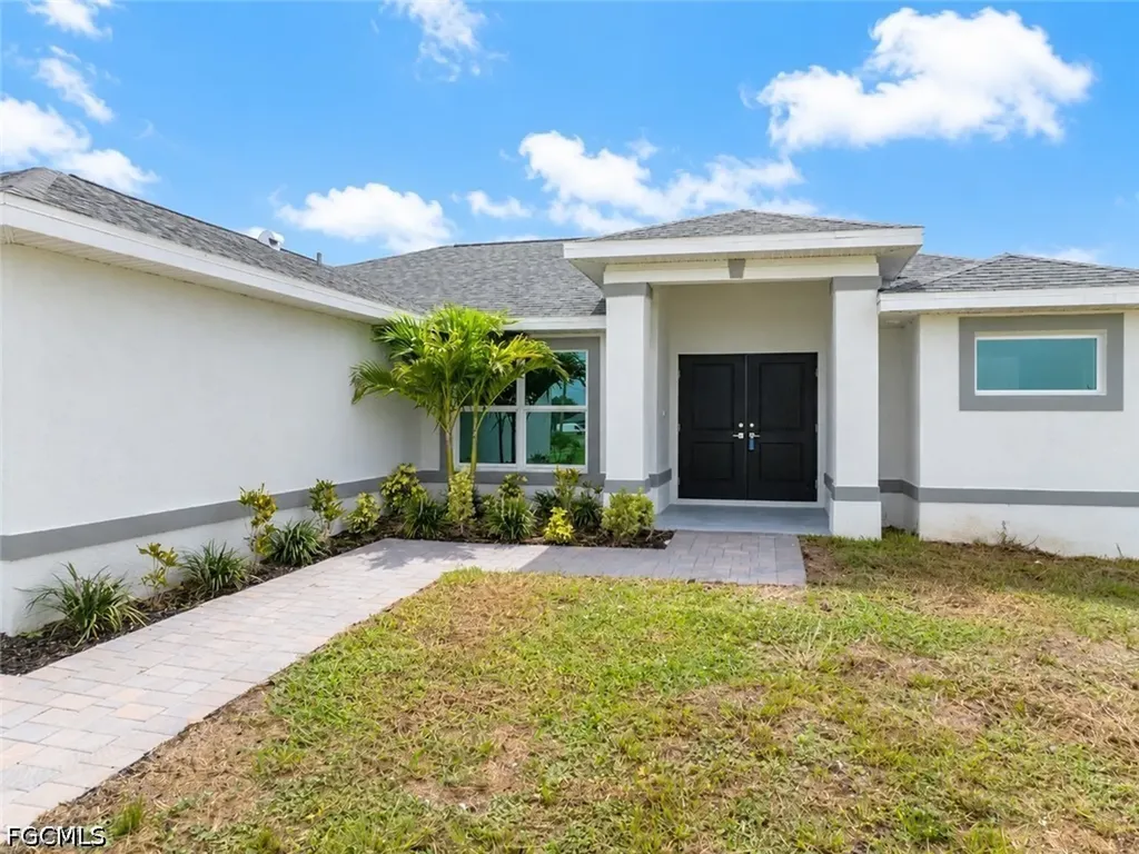 1718 NE 13th Place Cape Coral FL 33909