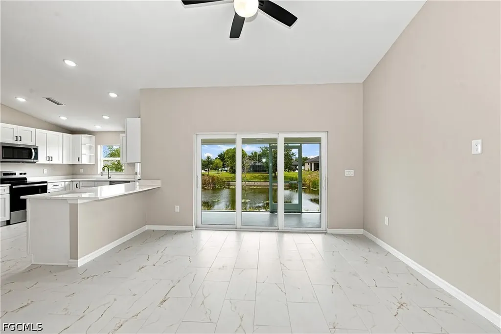 1718 NE 13th Place Cape Coral FL 33909