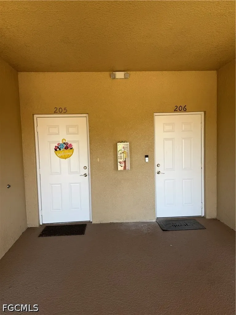 1137 Winding Pines Circle Cape Coral FL 33909