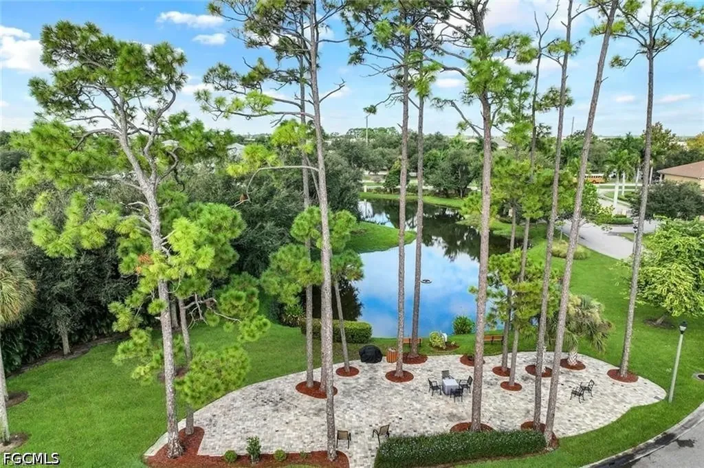 1137 Winding Pines Circle Cape Coral FL 33909