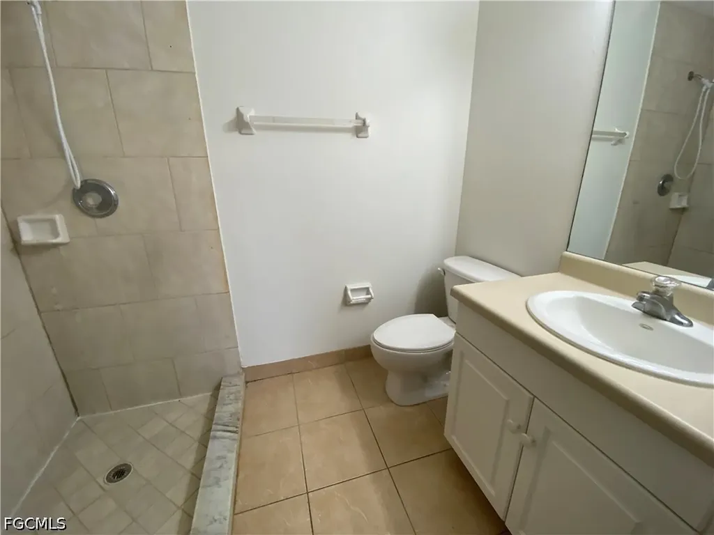 1703 NE 17th Street Cape Coral FL 33909