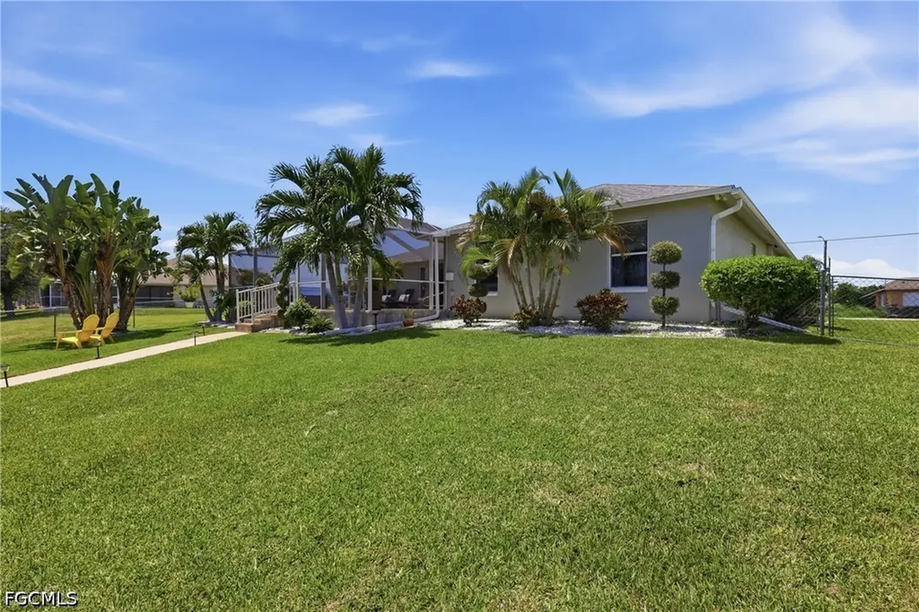 522 SE 4th Street Cape Coral FL 33990
