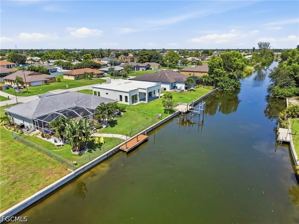 522 SE 4th Street Cape Coral FL 33990