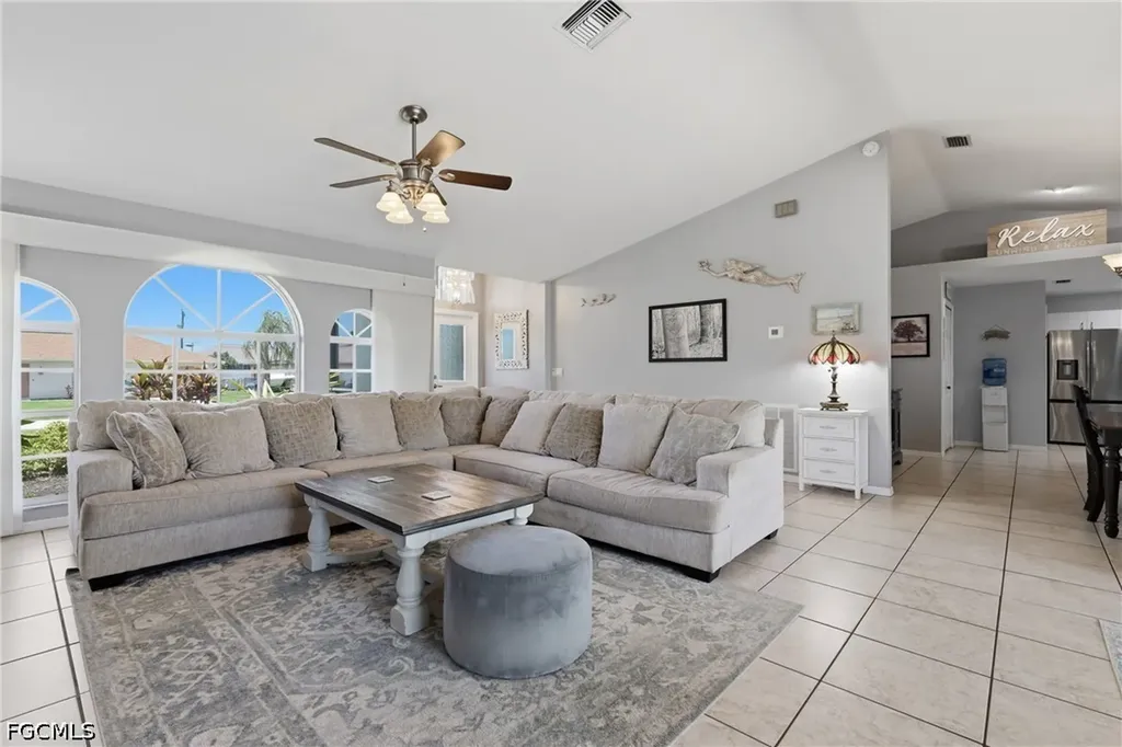 522 SE 4th Street Cape Coral FL 33990