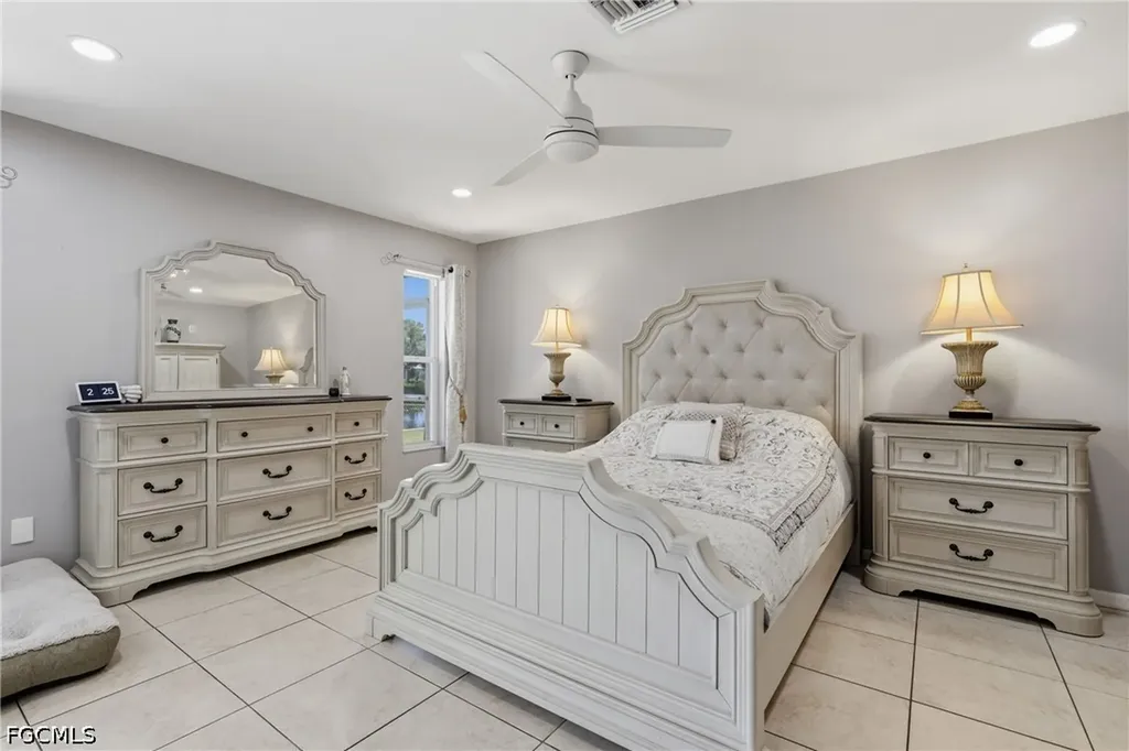 522 SE 4th Street Cape Coral FL 33990