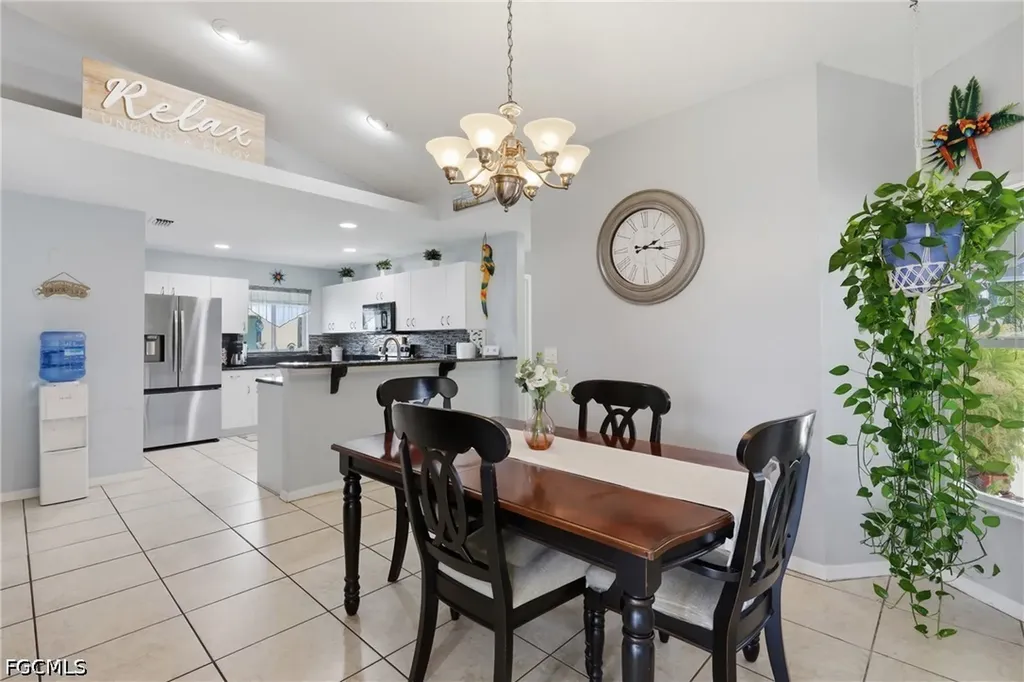 522 SE 4th Street Cape Coral FL 33990