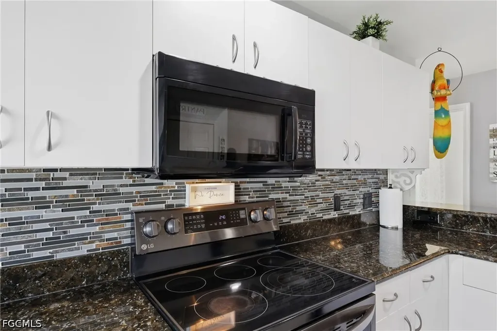 522 SE 4th Street Cape Coral FL 33990