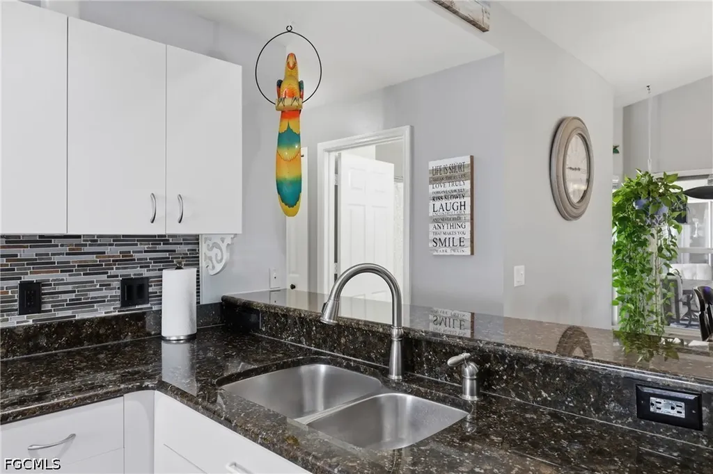 522 SE 4th Street Cape Coral FL 33990