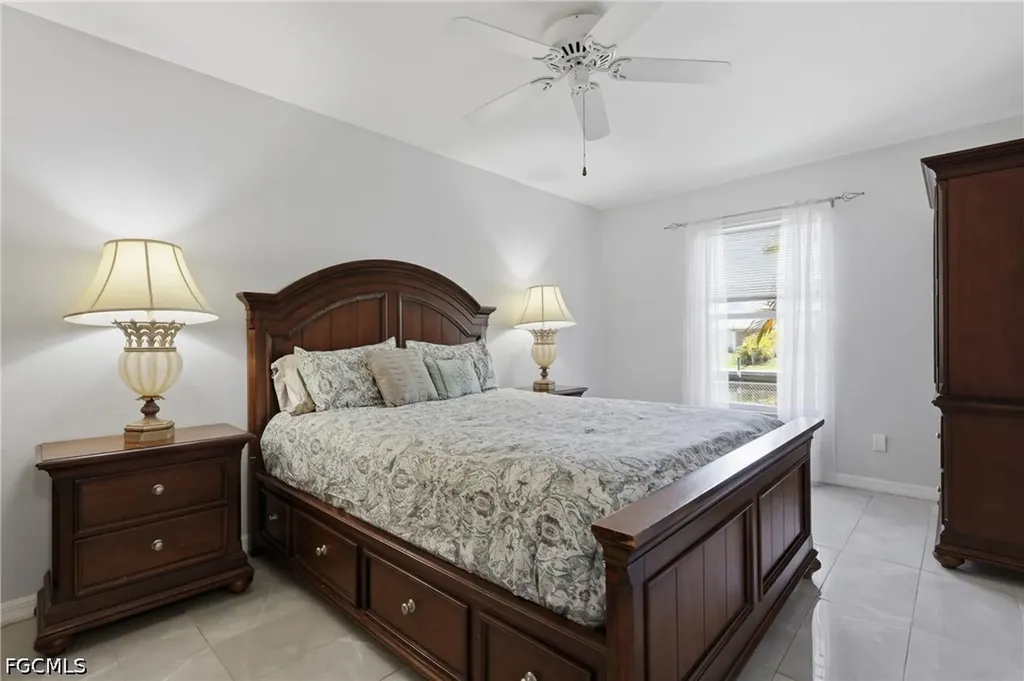 522 SE 4th Street Cape Coral FL 33990