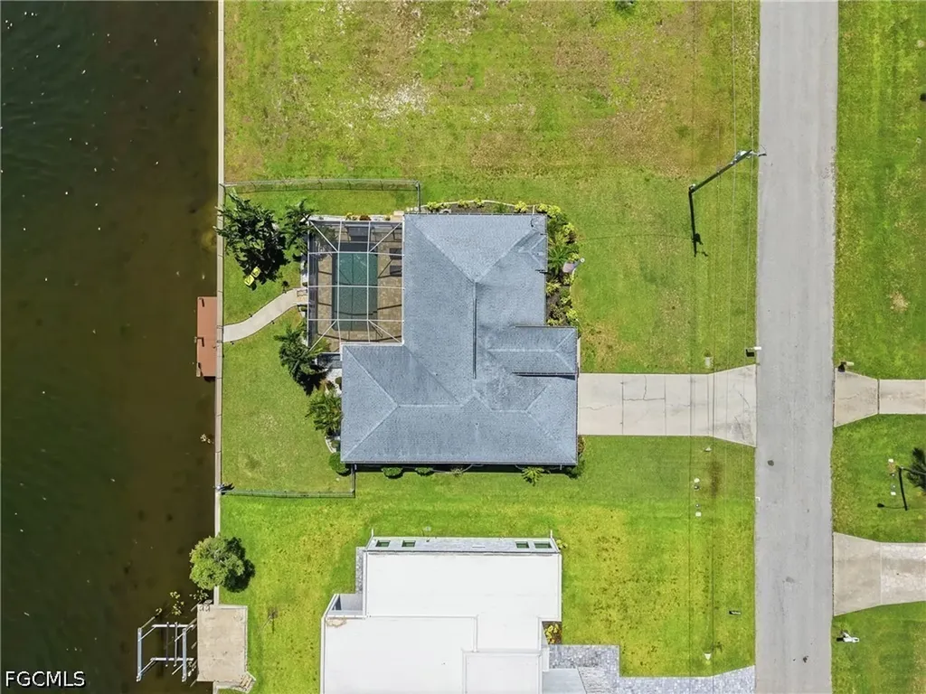 522 SE 4th Street Cape Coral FL 33990
