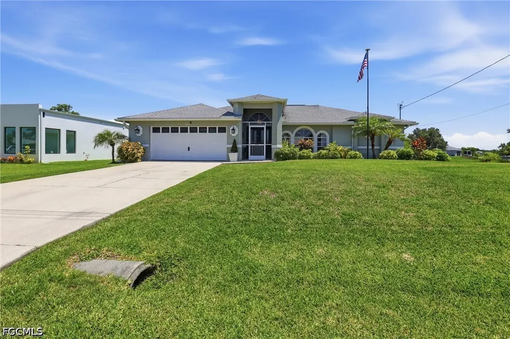 522 SE 4th Street Cape Coral FL 33990