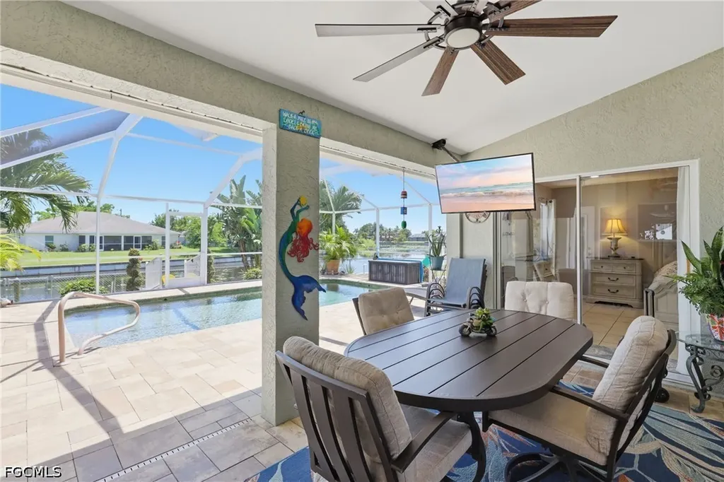 522 SE 4th Street Cape Coral FL 33990