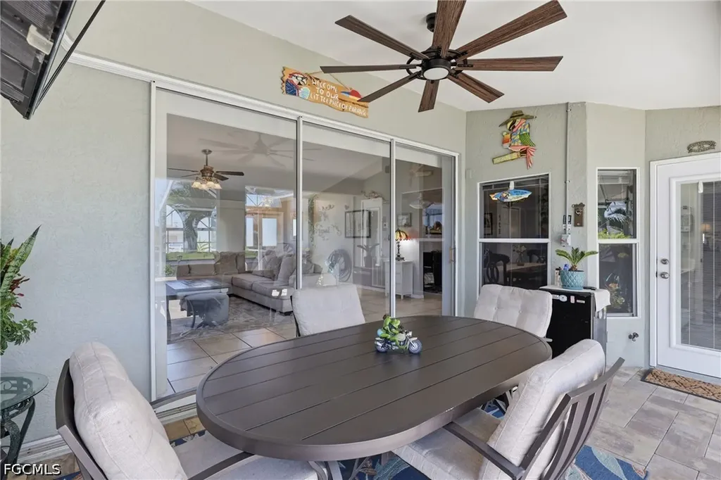 522 SE 4th Street Cape Coral FL 33990