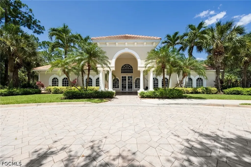 3940 Ruxton Road Naples FL 34116