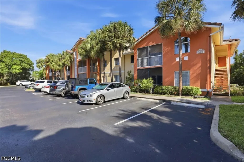 6321 Aragon Way Fort Myers FL 33966