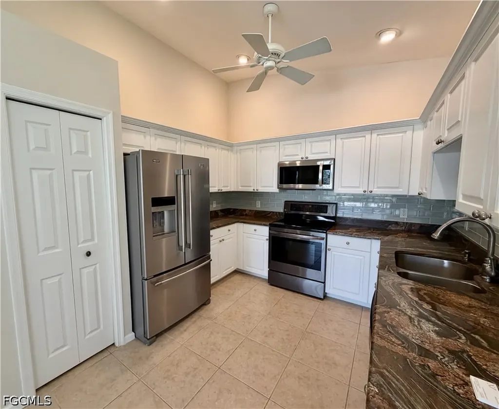 3020 Meandering Way Fort Myers FL 33905
