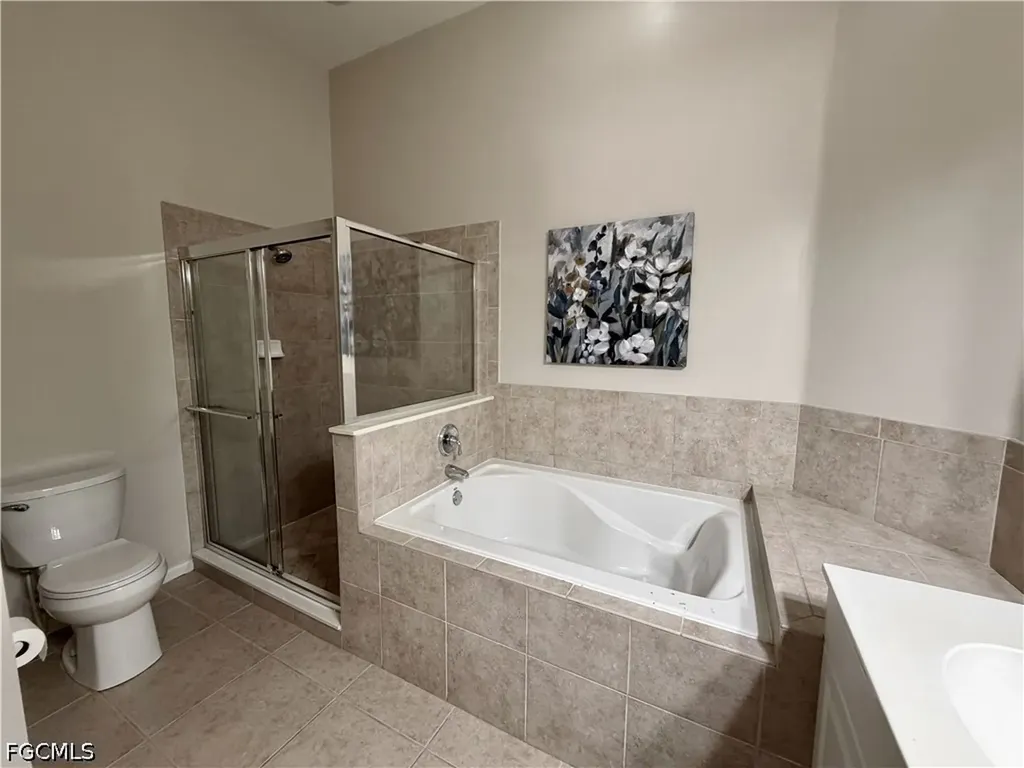 3020 Meandering Way Fort Myers FL 33905
