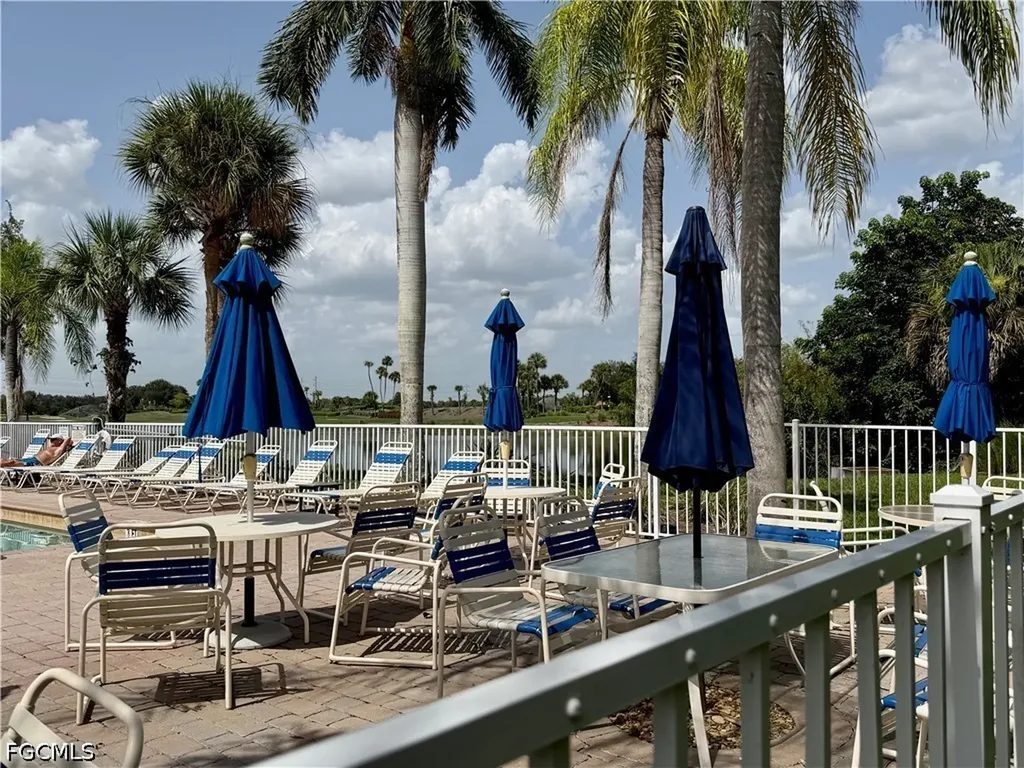 3020 Meandering Way Fort Myers FL 33905