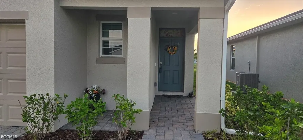2793 Star Coral Drive North Fort Myers FL 33903