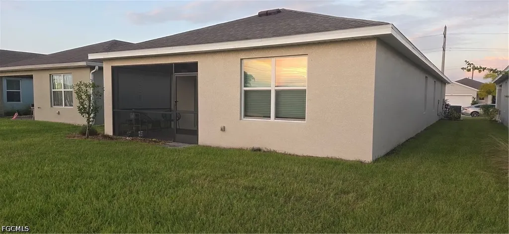2793 Star Coral Drive North Fort Myers FL 33903