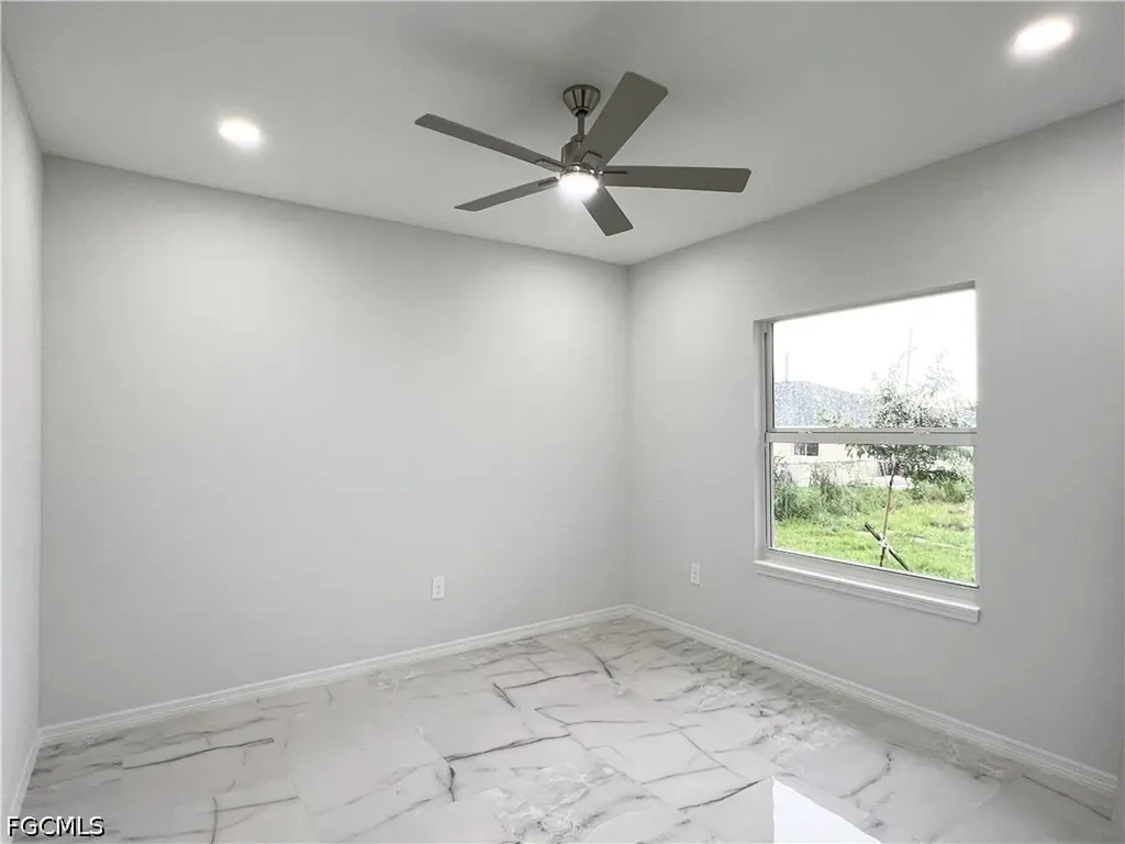 1520/1522 Gretchen Avenue S Lehigh Acres FL 33973