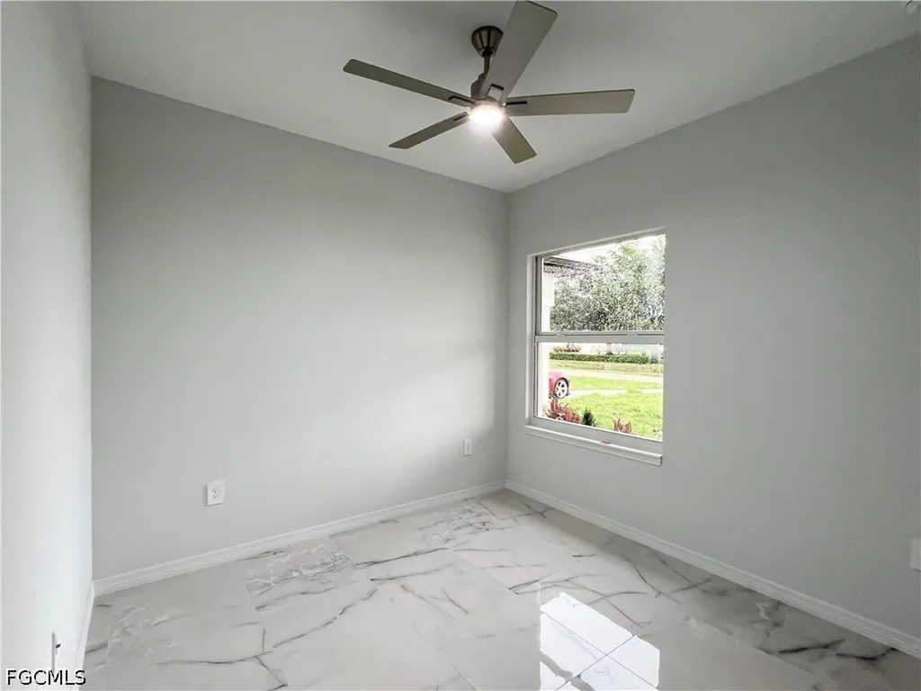 1520/1522 Gretchen Avenue S Lehigh Acres FL 33973