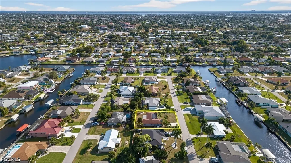 113 SE 41st Street Cape Coral FL 33904