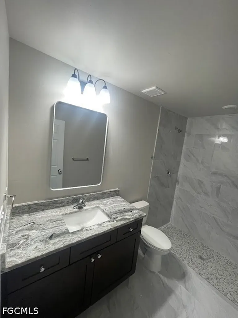 1858 Delaware Avenue Fort Myers FL 33916