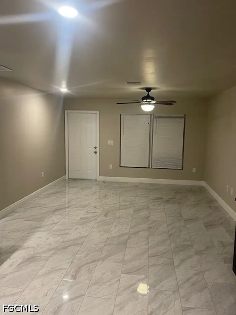 1858 Delaware Avenue Fort Myers FL 33916