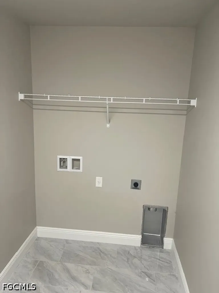 1858 Delaware Avenue Fort Myers FL 33916