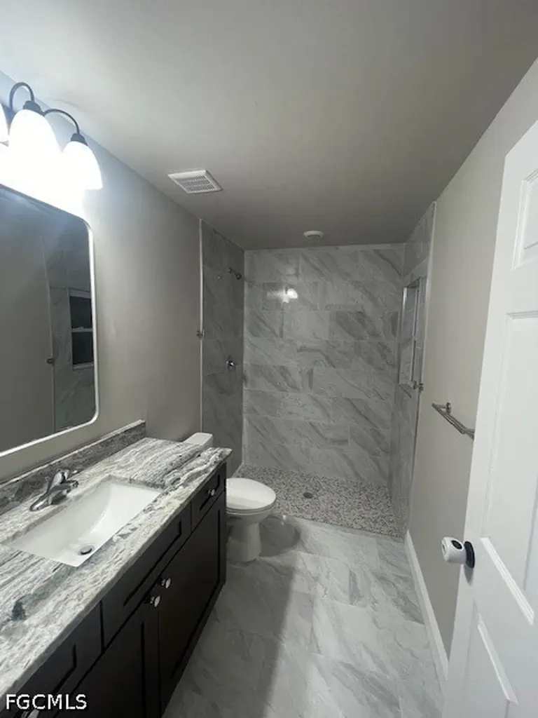 1858 Delaware Avenue Fort Myers FL 33916