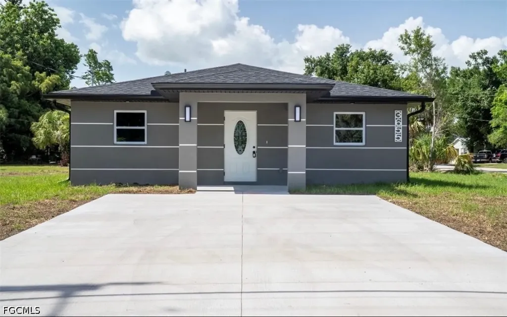 3655 Marion Street Fort Myers FL 33916