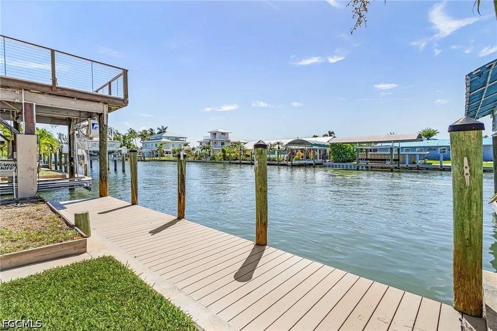 2272 York Road St. James City FL 33956