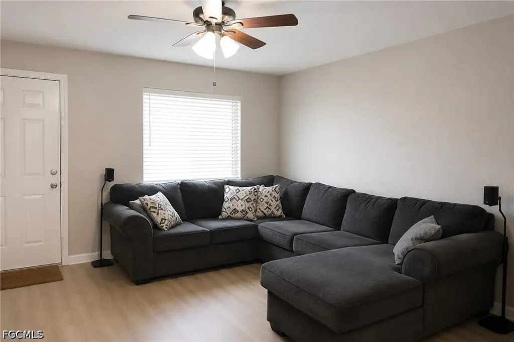 4530 SW 7th Place Cape Coral FL 33914