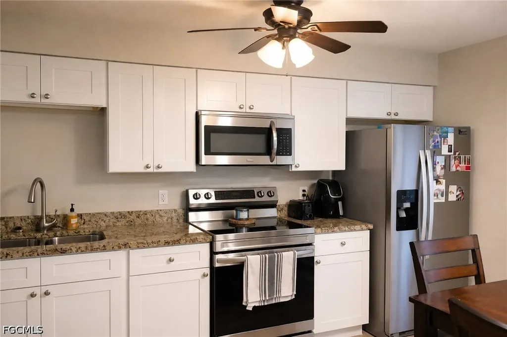 4530 SW 7th Place Cape Coral FL 33914